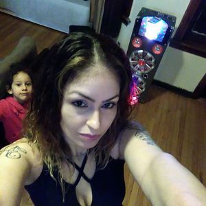 Meet your Posher, Yari